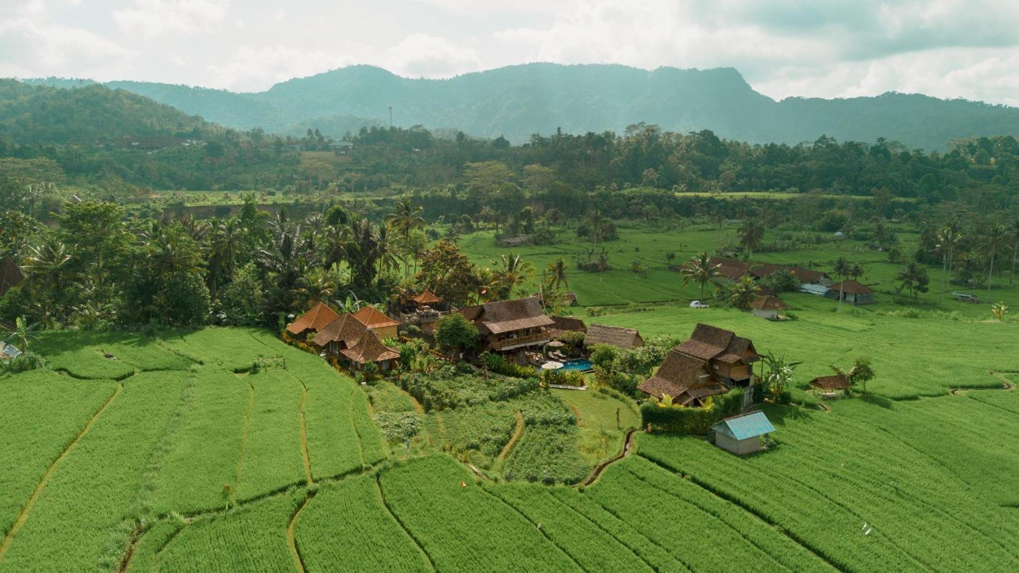 Kubu Sakian Villa Silebeng Bagian luar foto